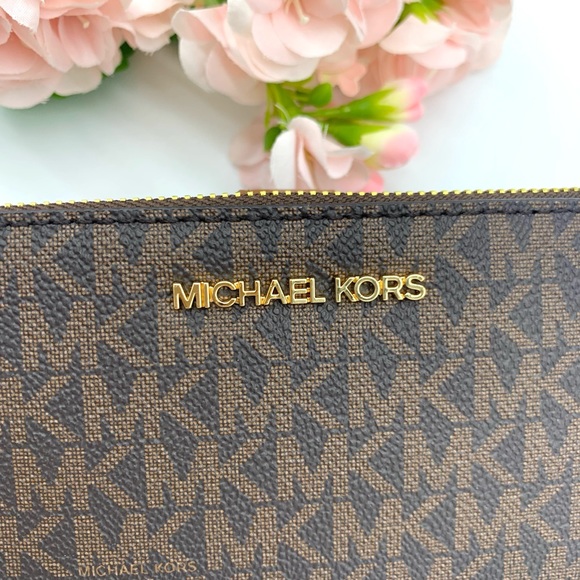 Michael Kors Jet Set Travel Double Zip Wristlet - Brown Signature / Luggage - Picture 4 of 11